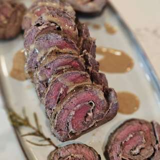 Rosa di Parma: Italian Stuffed Beef Tenderloin