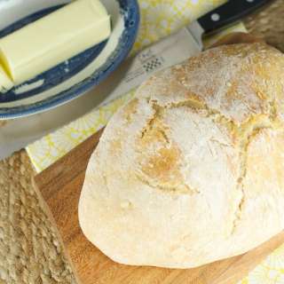 No Knead Crusty Bread (4 Ingredients)