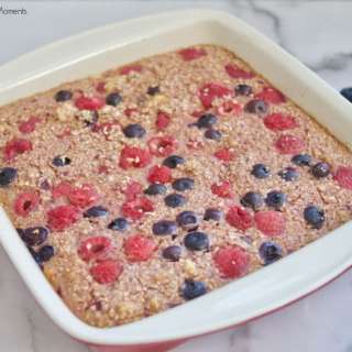 Baked Oatmeal with Berries