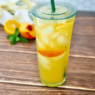 Iced Peach Green Tea Lemonade (Starbucks Copycat)