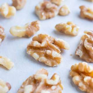 How to Toast Walnuts