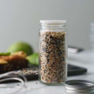 Everything But the Bagel Seasoning