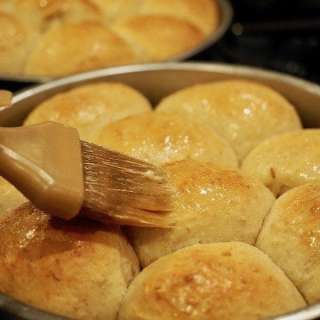Oatmeal Dinner Rolls