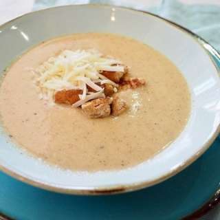 Roasted Cauliflower Soup with Simple Garlic Croutons