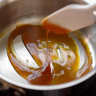 Vietnamese Caramel Sauce (Nước Màu)