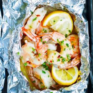 Baked Shrimp Scampi in Foil Packets