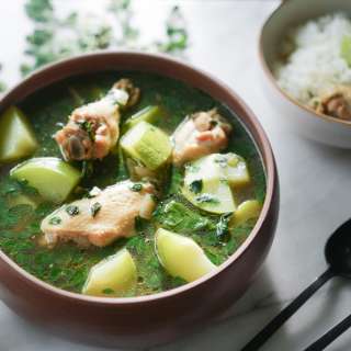 Chicken Tinola (Filipino Tinolang Manok)