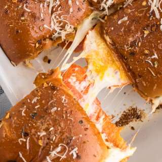 Easy Pizza Sliders Recipe with Hawaiian Rolls