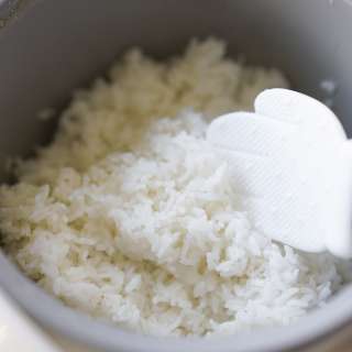 How to Cook Rice in a Rice Cooker