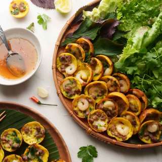 Bánh Khọt (Vietnamese Mini Savory Pancakes)