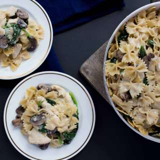 One Pot Creamy Mushroom Chicken Spinach Pasta