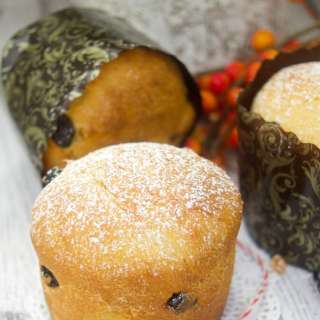 Easy Mini Panettone