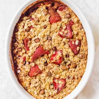 Strawberry with Chocolate Oatmeal Bake