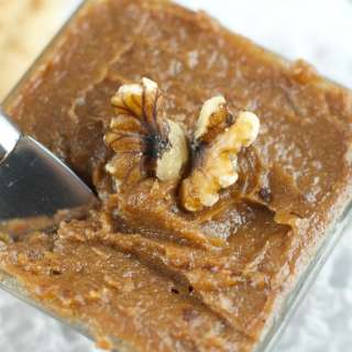 Date And Walnut Spread (Charoset Recipe)