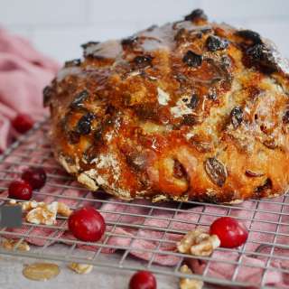 No Knead Cranberry Walnut Bread