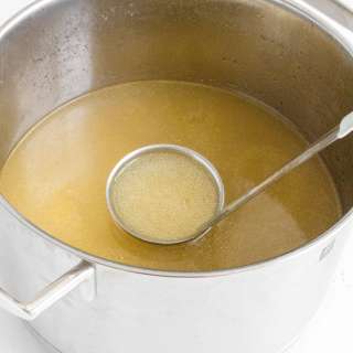 Simple Chicken Broth