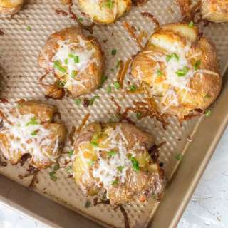 Crispy Garlic Smashed Potatoes