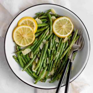 Air Fryer Garlic Parmesan Green Beans