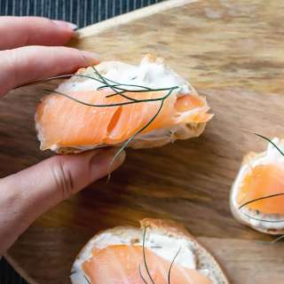 Smoked Salmon Appetizer Bites with Dill Sour Cream