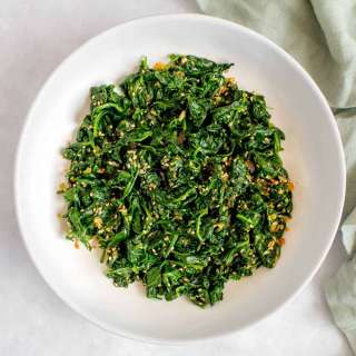 Seasoned Spinach (Sigumchi Namul)
