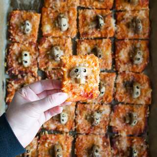 Skull Mushroom Pizza Bites Recipe