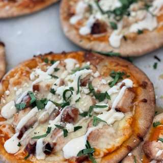 Buffalo Chicken Flatbread Pizza