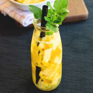Homemade Pineapple Water