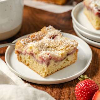 Strawberry Crumb Coffee Cake Recipe