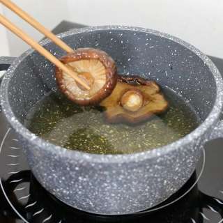 Shiitake Mushroom Dashi