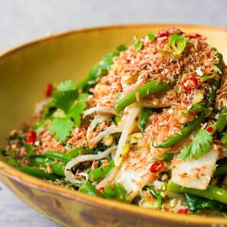 Urap Sayur Salad (Indonesian Coconut Vegetables)