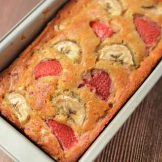 Easy Strawberry Banana Bread Recipe