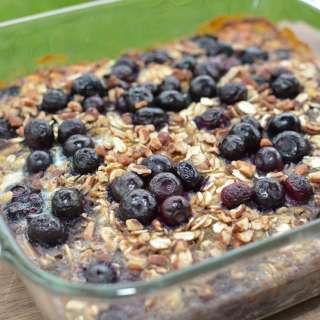 Baked Blueberry and Banana Oatmeal