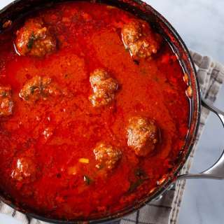 Tender Italian Meatballs In Tomato Sauce (No Breadcrumbs)