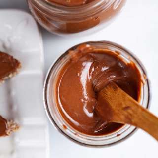 Amazing Homemade Chocolate Peanut Butter Spread