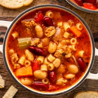 Copycat Olive Garden Pasta e Fagioli Soup