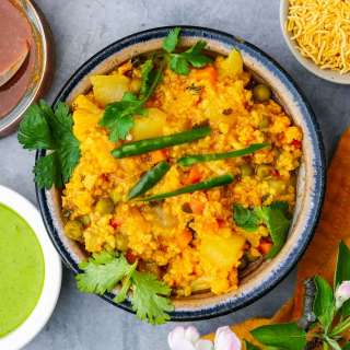 Daliya (Vegan Bulgur Khichdi)