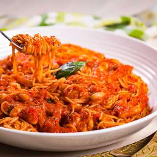 Sweet and Spicy Spaghetti Sauce With Creamy Cannellini Beans
