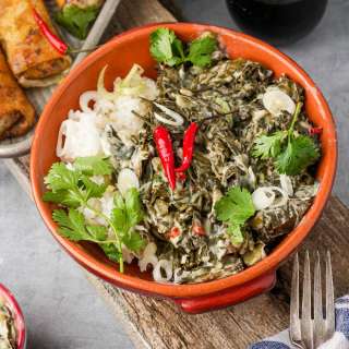 Laing Recipe (Filipino Taro leaves in Coconut Milk)
