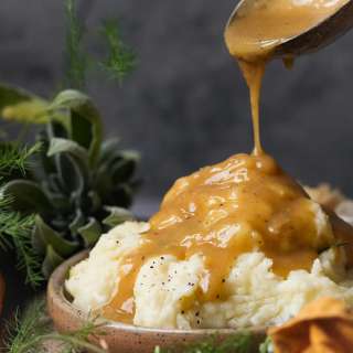 Super Fast Vegan Brown Gravy Recipe