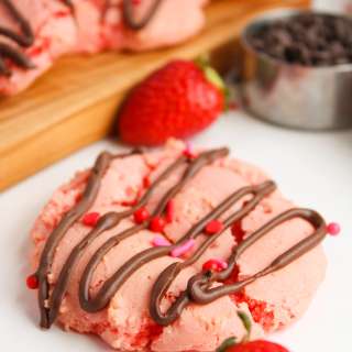 Shortcut Chocolate Covered Strawberry Cookies