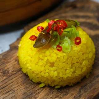 Nasi Kunyit (Indonesian Yellow Rice Recipe)