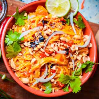 Burmese Khao Suey (Curried noodles from Myanmar) | Vegan Khow Suey