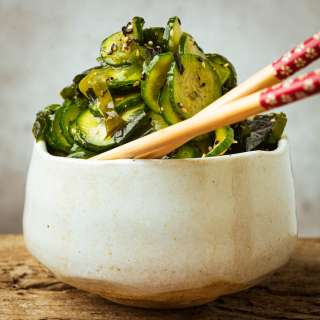 Sunomono (Vegan Japanese Cucumber Salad Recipe)