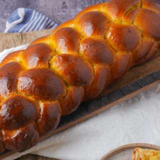 Easy Vegan Challah Bread Recipe