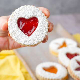 Easy Vegan Linzer Cookies Recipe