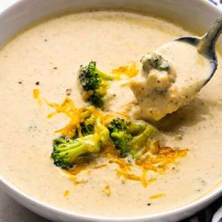 Instant Pot Broccoli Cheddar Soup