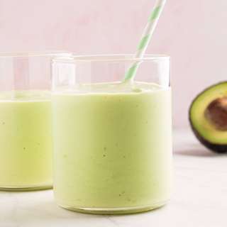 Vietnamese Avocado Smoothie (Sinh Tố Bơ)