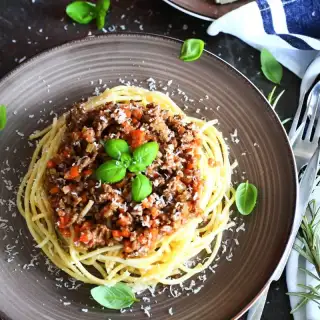 Spaghettoni with Ground Beef Sauce