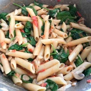 Easy Penne Pasta with a Creamy Sauce