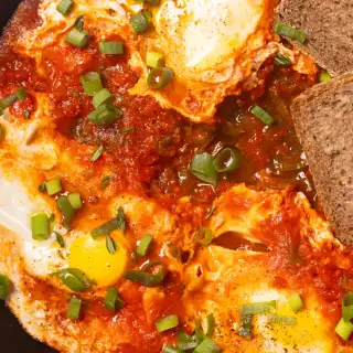 Spicy Eggs and Tomato